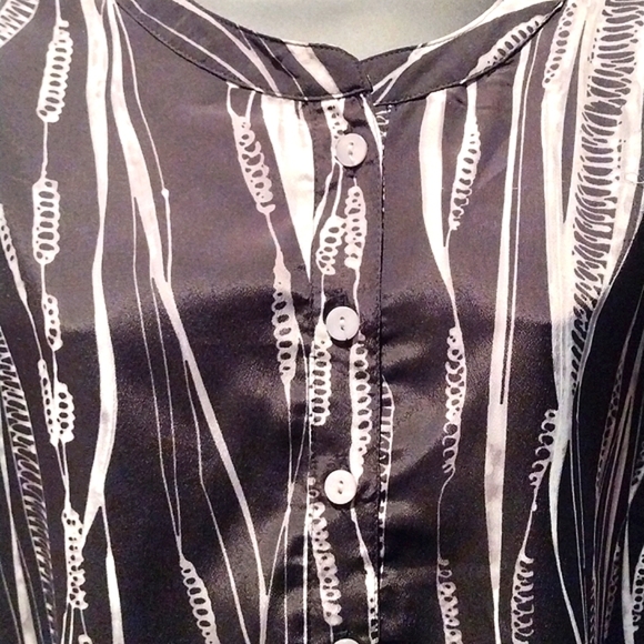 Coldwater Creek Plus Size Abstract Top 2X - Picture 3 of 9